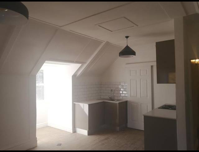 1 BEDROOM PROPERTY TO RENT IN RONDEBOSCH